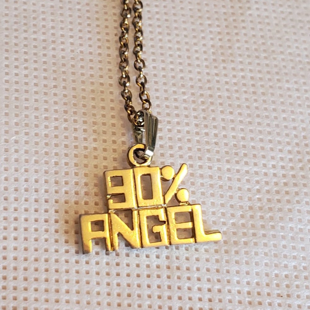 15" Gold Tone 90% Angel Pendant Necklace Sassy